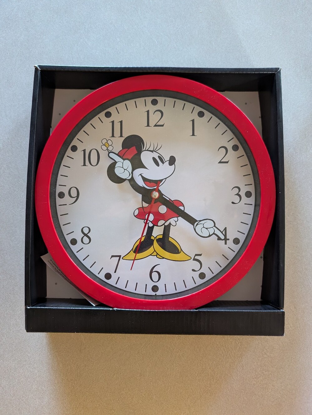 Disney Minnie Mouse Red and Yellow Wall Clock. New